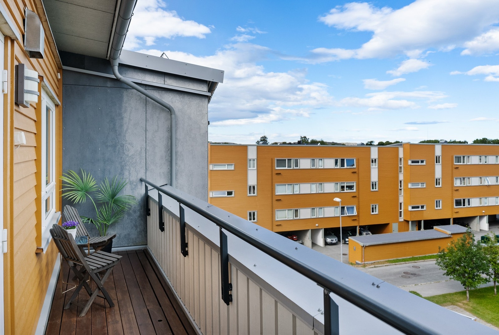 Fra hovedsoverommet er det utgang til en balkong. Galleribilde