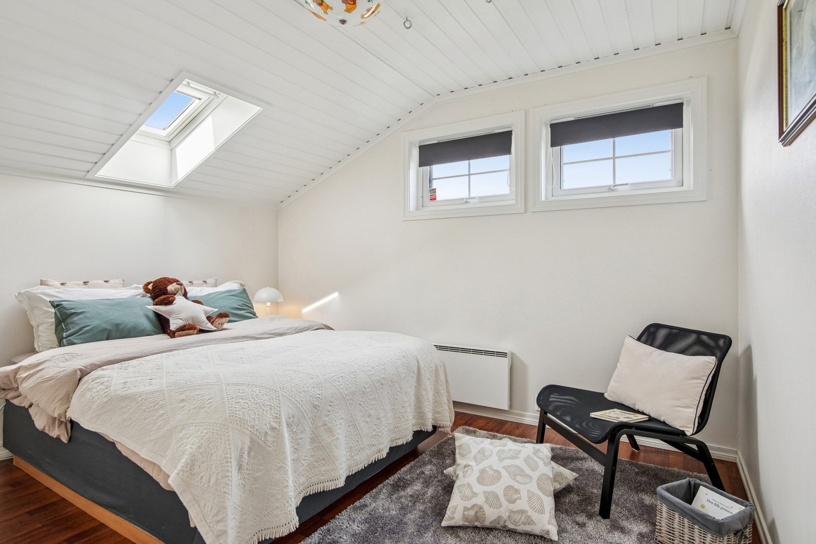 Her kan barna drømme seg bort under stjernehimmelen, eller rommet kan innredes som et lunt gjesterom. Galleribilde