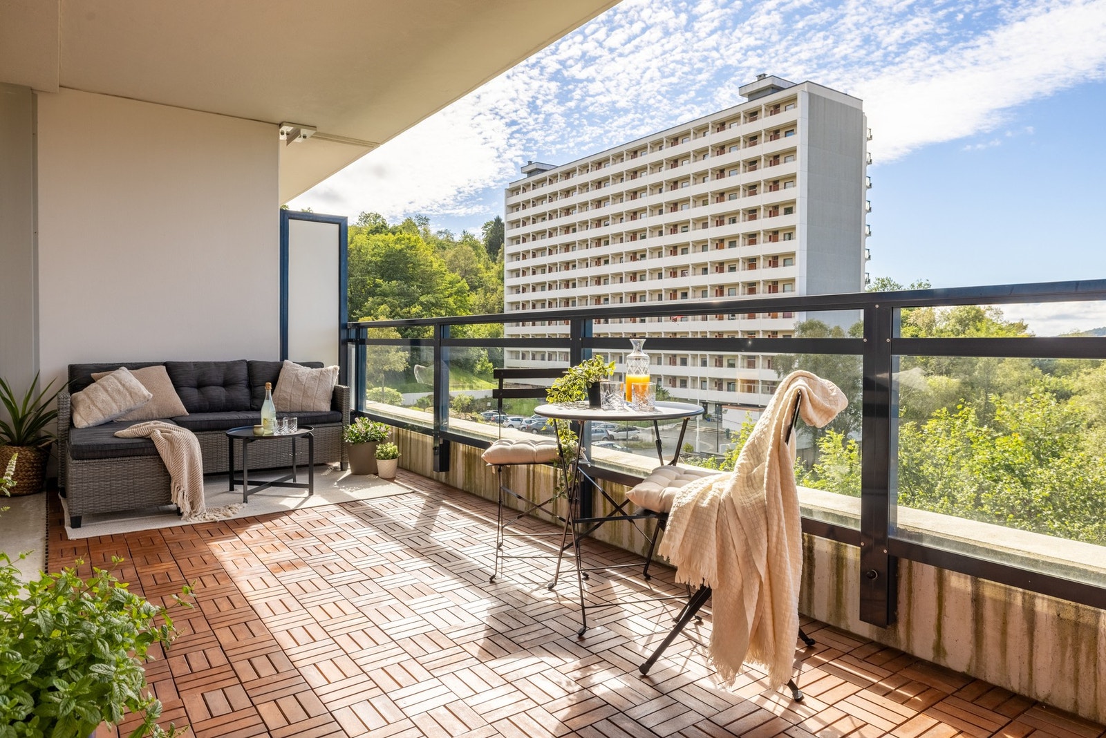 Solrik balkong på hele 16,5 kvm! Galleribilde