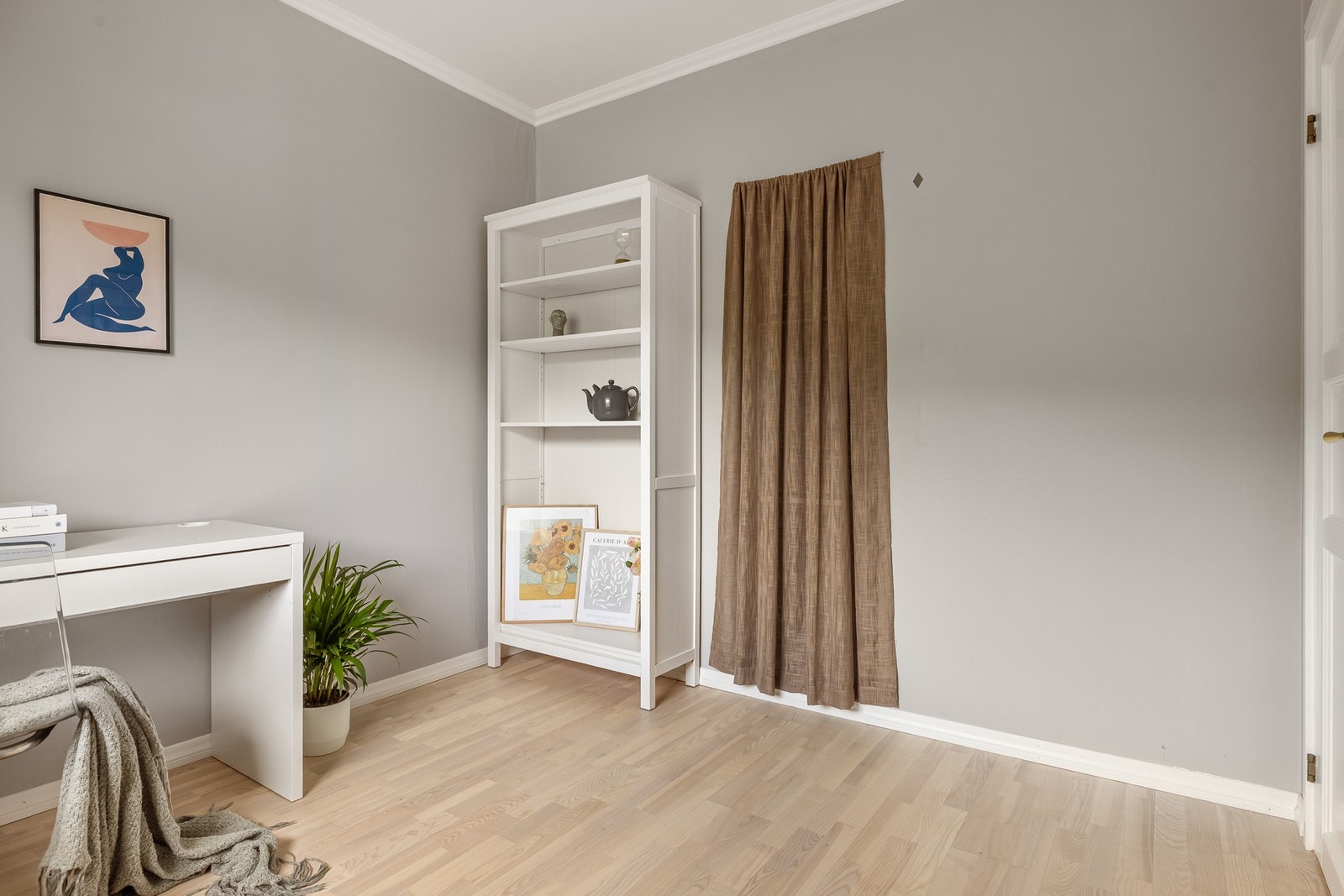 Rommet fungerer også utmerket som kontor kombinert med gjesterom. Galleribilde