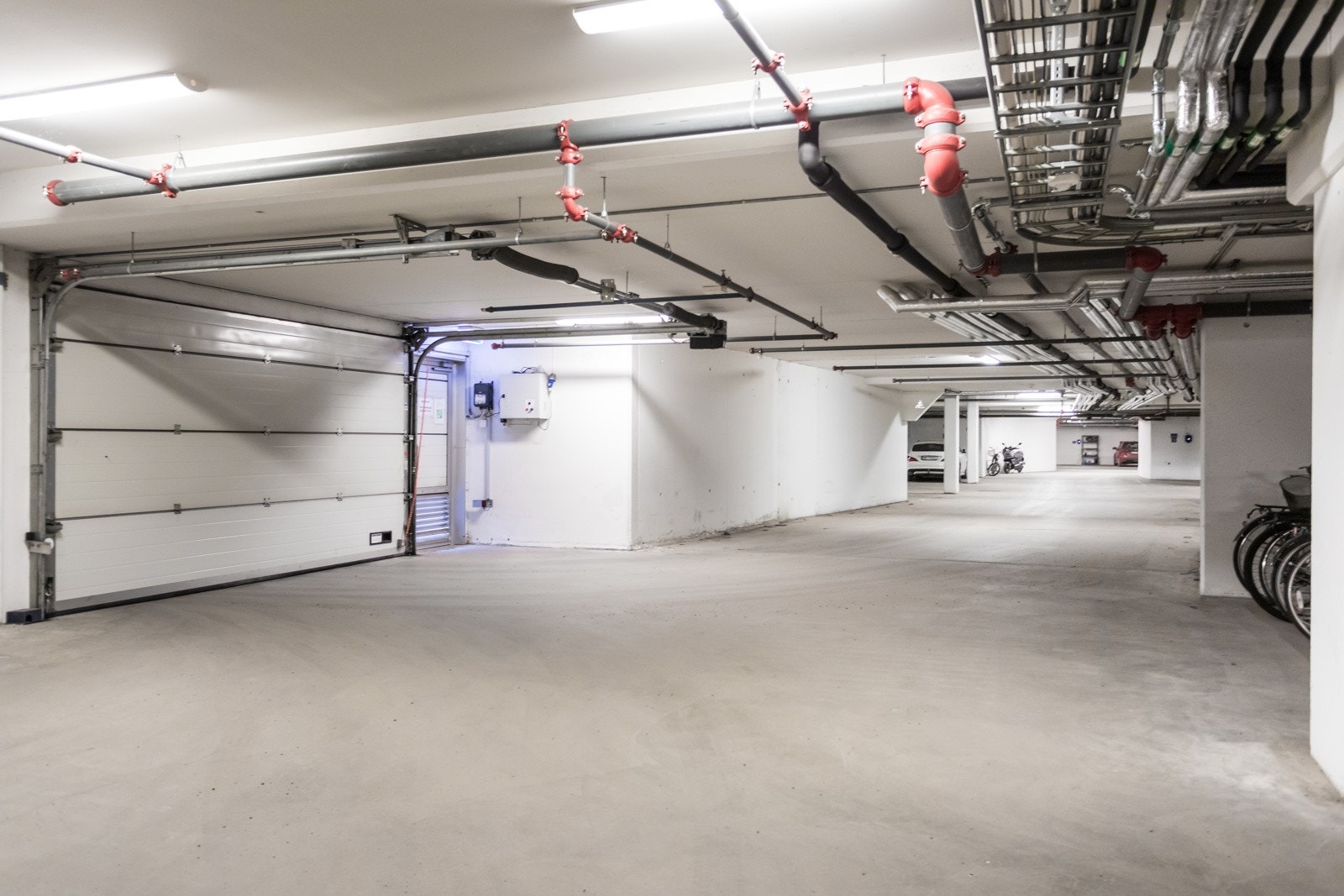 Leiligheten disponerer en parkeringsplass i garasjeanlegg. Galleribilde