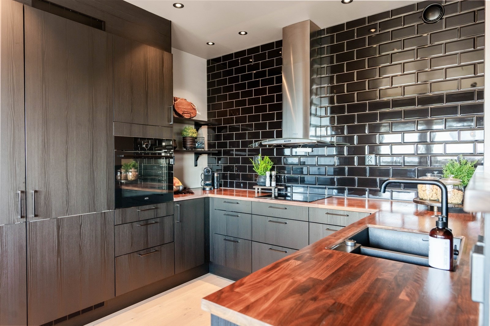 En delikat og lekker 3-roms i byggets 2.etasje. Galleribilde