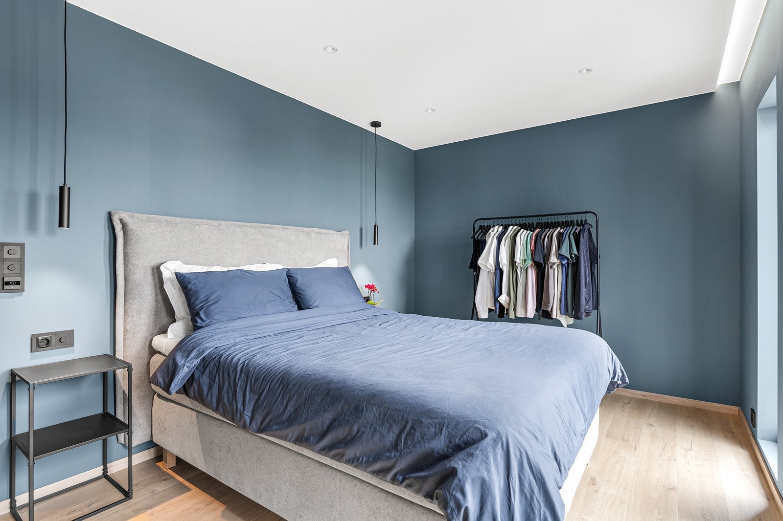 - Soverom 1 har god plass til dobbeltseng i ønsket størrelse samt øvrig møblement - Galleribilde