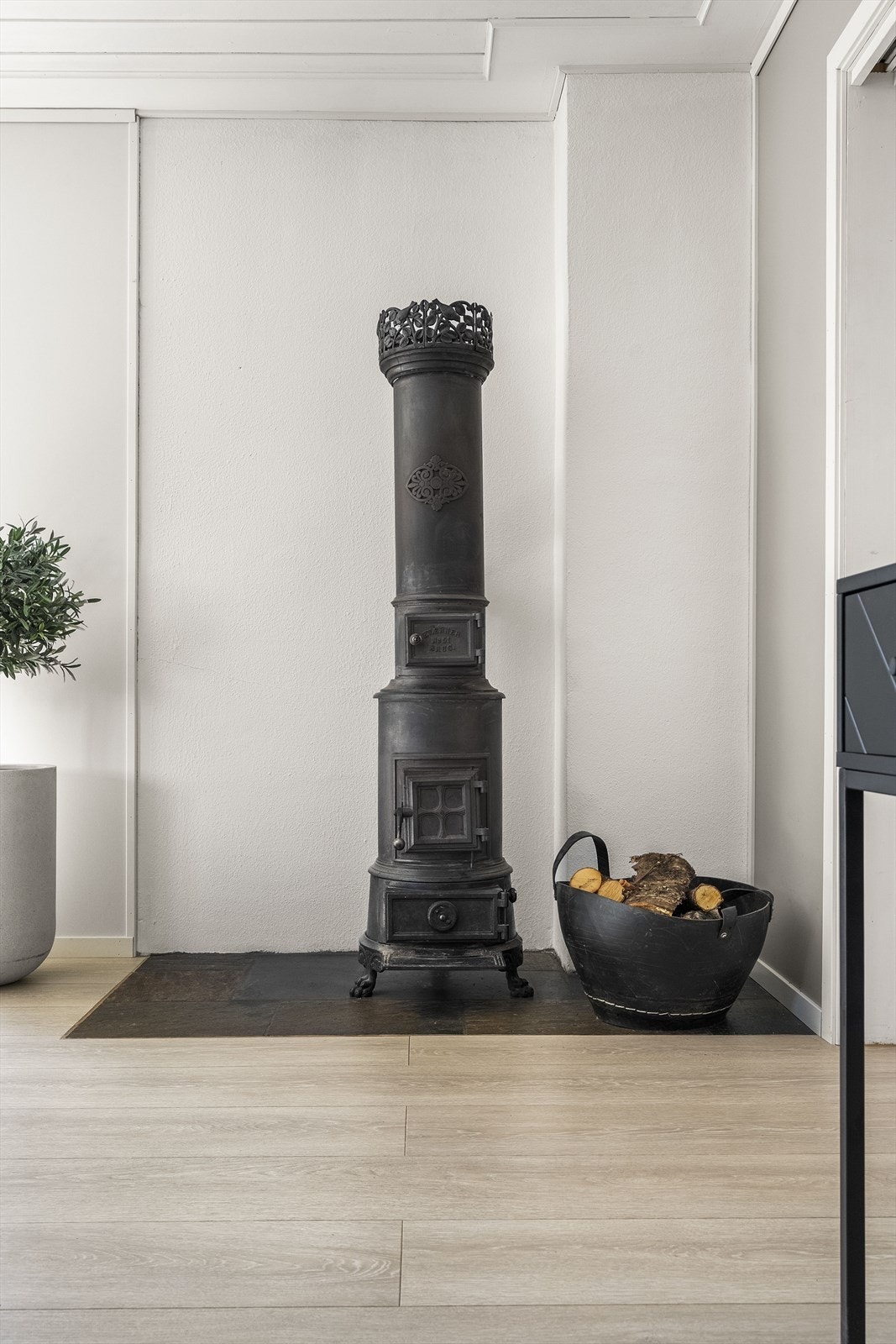 Vedovnen - eit smykke i stova. Galleribilde