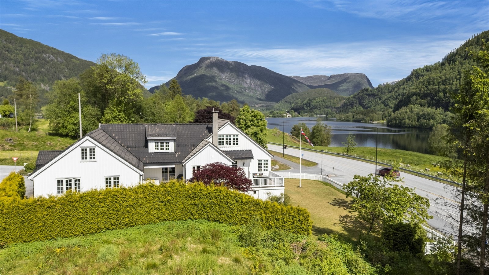 Eigedommen ligg fint til. Galleribilde