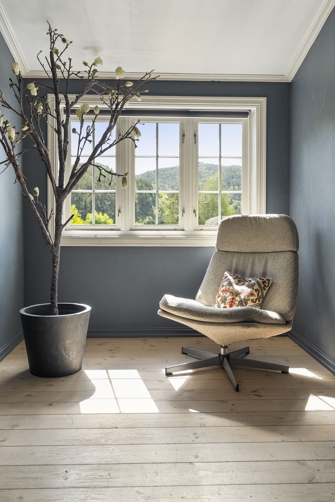 Detalj frå loftsstova Galleribilde