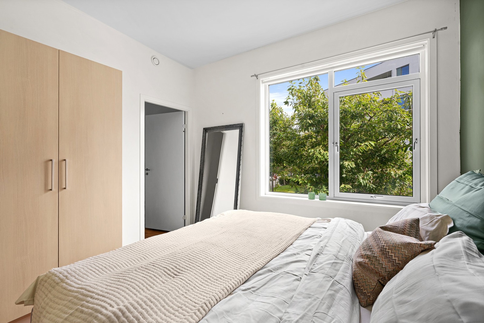 Fra soverommet er det videre adkomst til bod. Galleribilde