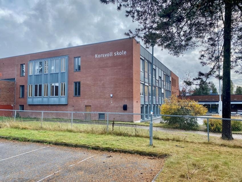 Området grenser til Korsvoll skole - ca. 1 km fra boligen. Galleribilde