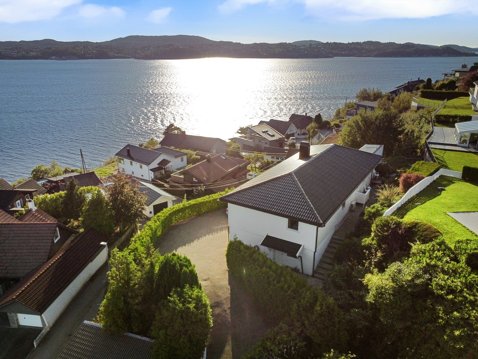 Her bor du høyt og fritt, usjenert og tilbaketrukket - i enden av en blindvei Galleribilde