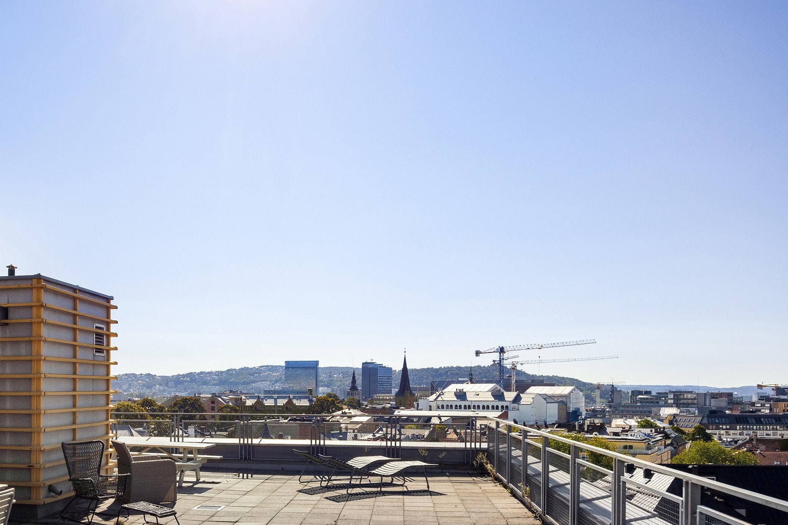 Sameiet har en stor felles takterrasse med svært gode solforhold. Galleribilde
