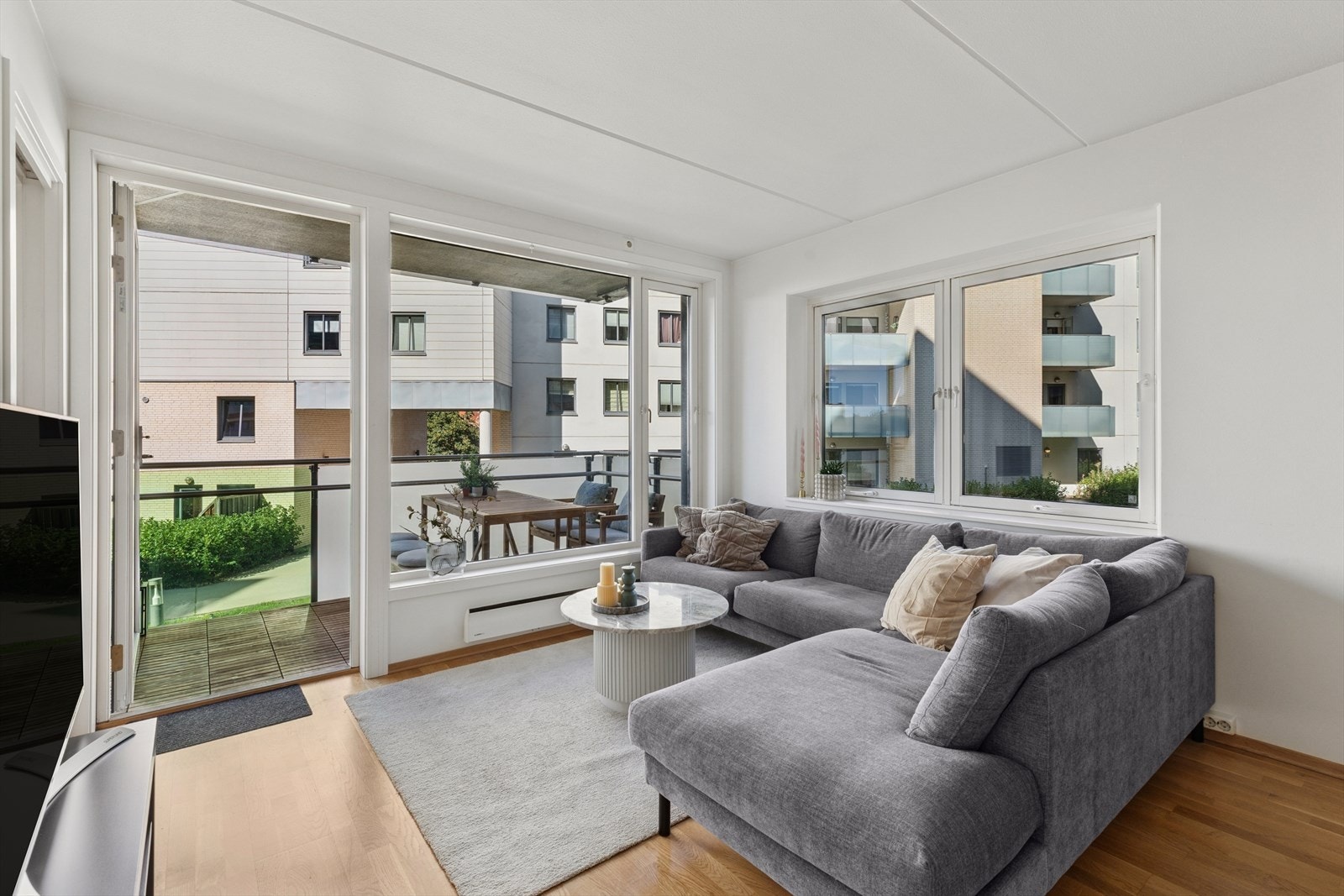 Christoffer Løvdal (481 56 022) har gleden å presentere Ekebergveien 5B! Galleribilde