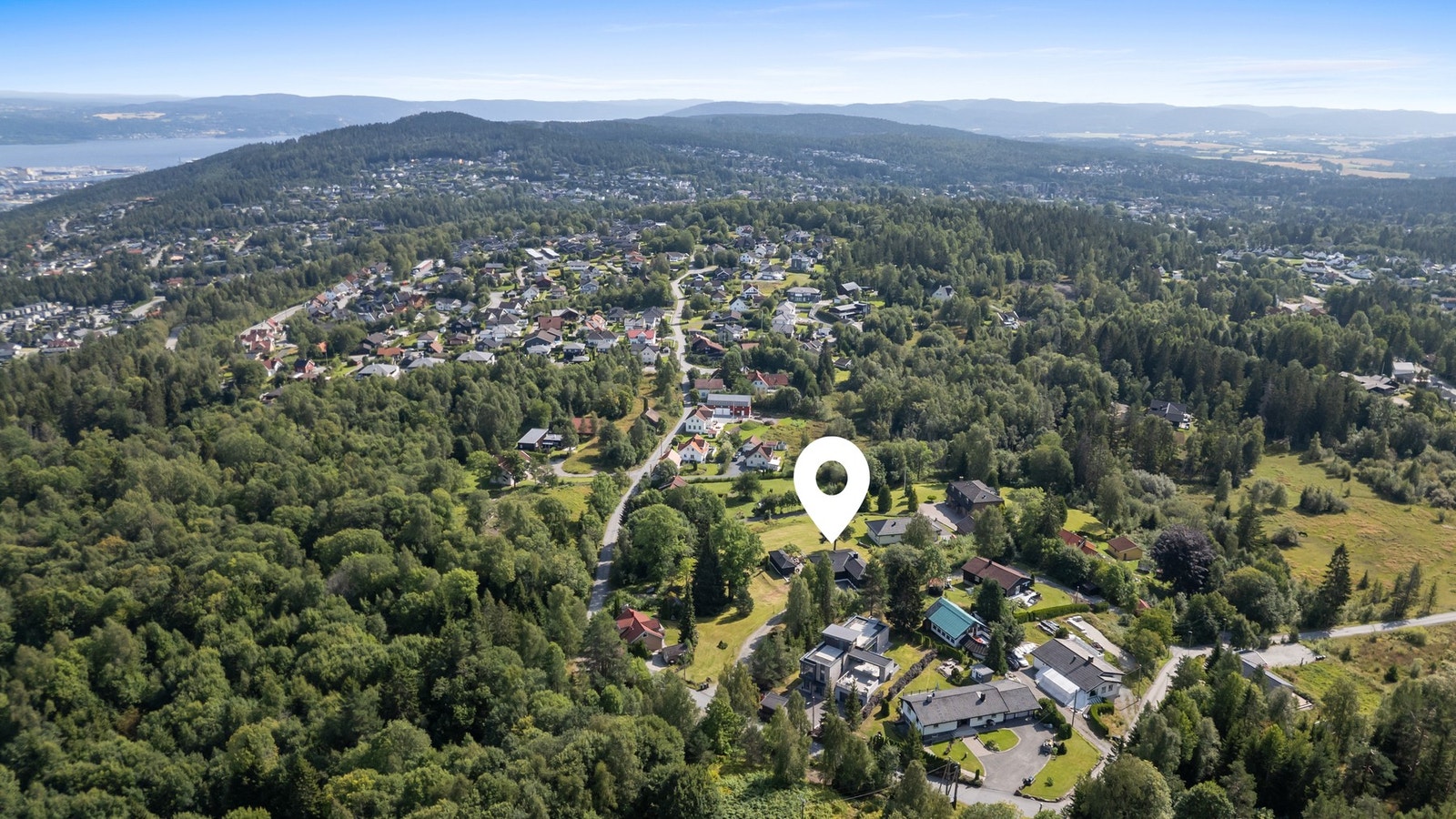 Dagligvarehandelen løses enkelt med både Kiwi, Meny og Rema 1000 på Konnerud Galleribilde