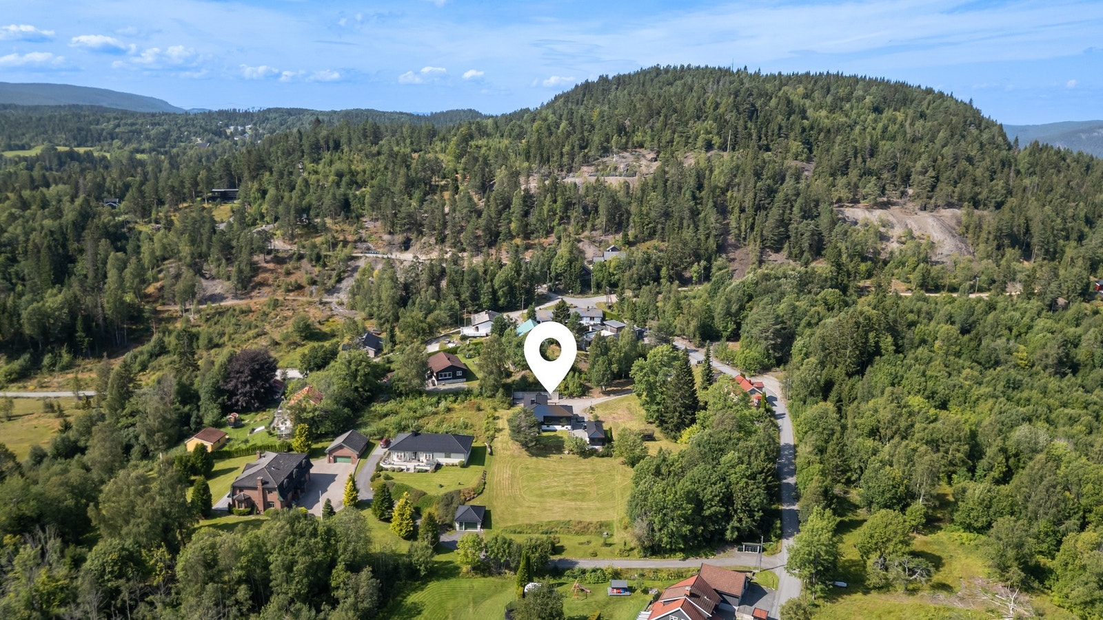 Her bor du rolig og tilbaketrukket til i et fredelig nabolag med lite gjennomgangstrafikk Galleribilde