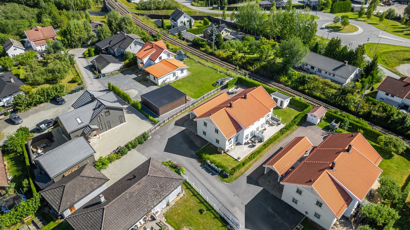 Samtidig bor du sentralt med kort vei til Vestfossen sentrum Galleribilde