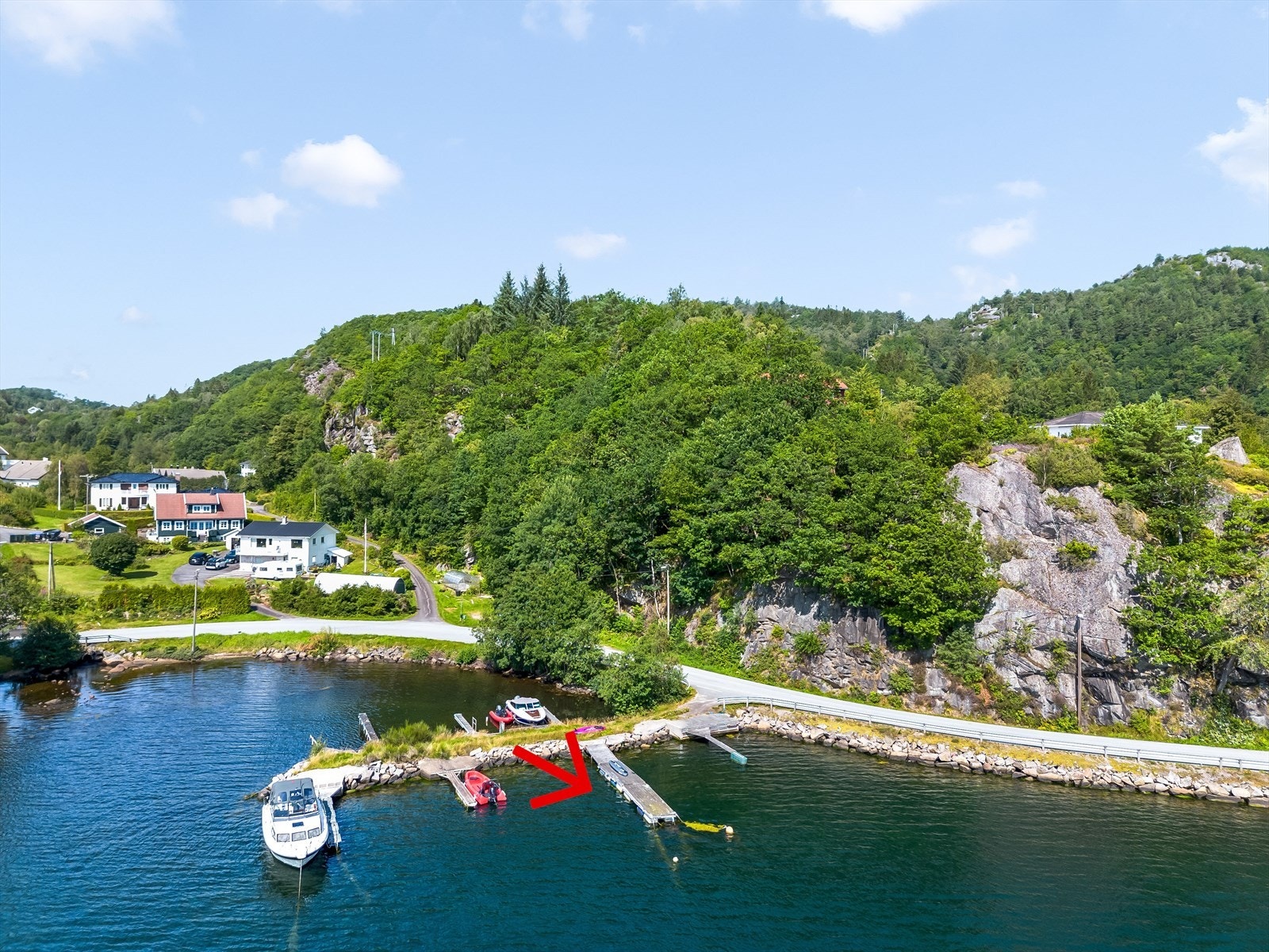 Båtplassen ligger en liten spasertur unna. Galleribilde