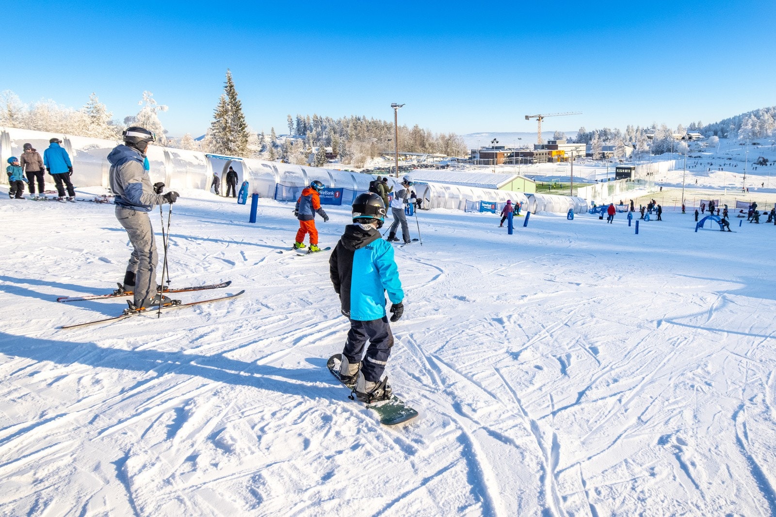 Marikollen idrettspark er et populært sted for familier på vinterstid. Galleribilde