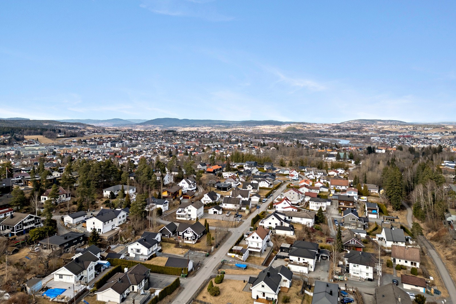 Kort vei til fine turområder i Østmarka. Galleribilde