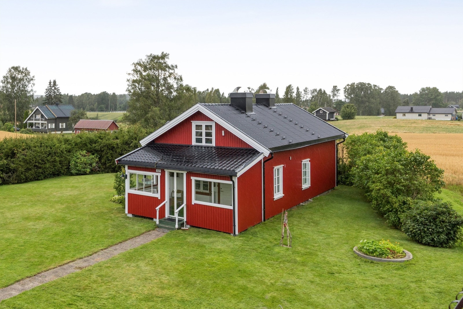 Kårbolig/eldre våningshus på 67m² - perfekt som gjestehus eller fritidsbolig. Galleribilde