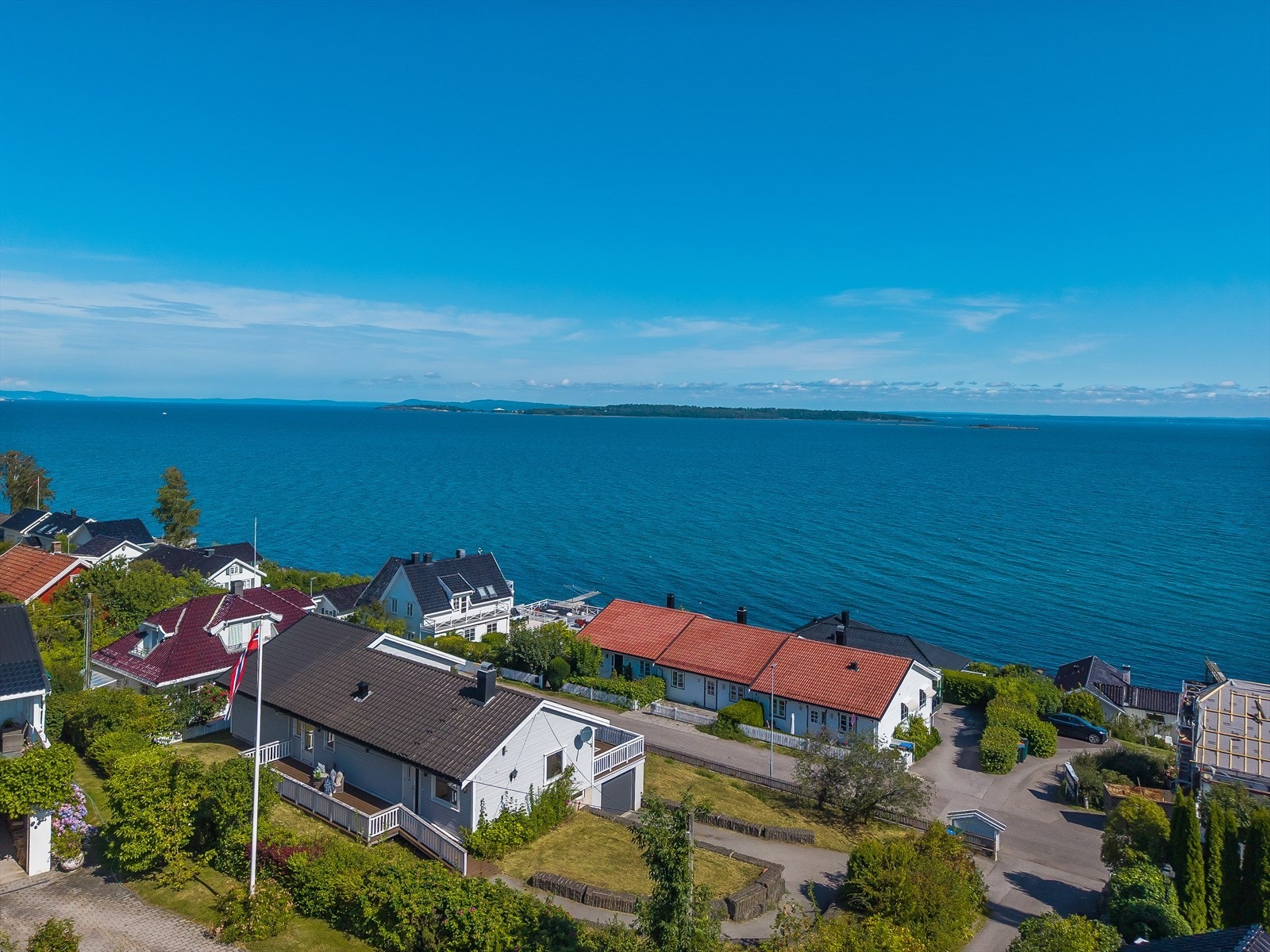 Idyllisk beliggende i den historiske og attraktive gaten, Edvard Munchs gate. Galleribilde