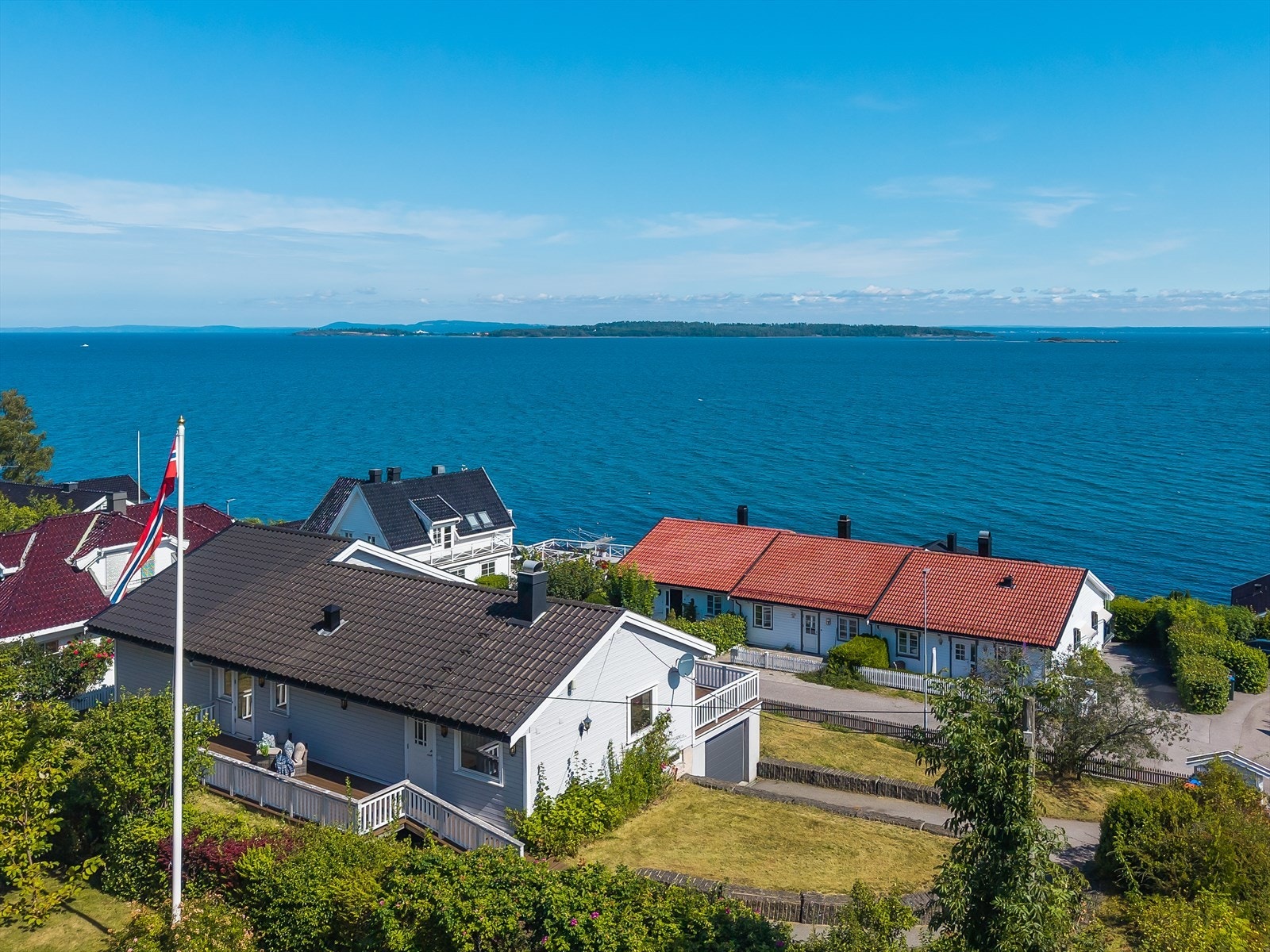 Velkommen til Edvard Munchs gate 30 i idylliske omgivelser i Åsgårdstrand! Galleribilde