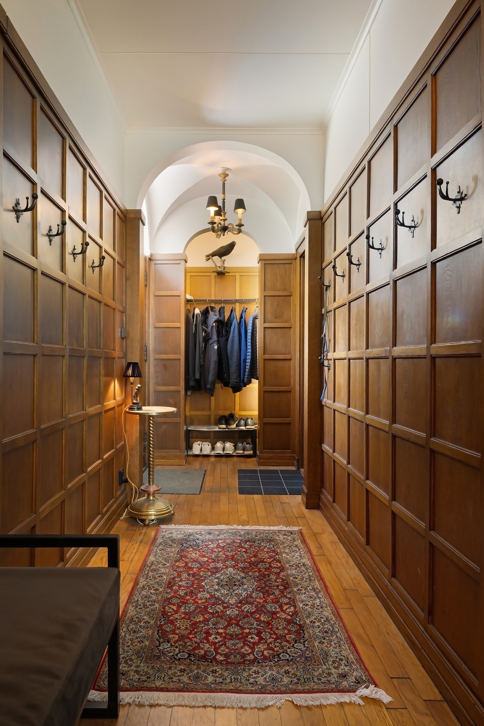 Gjennomgående klassiske detaljer i boligen Galleribilde