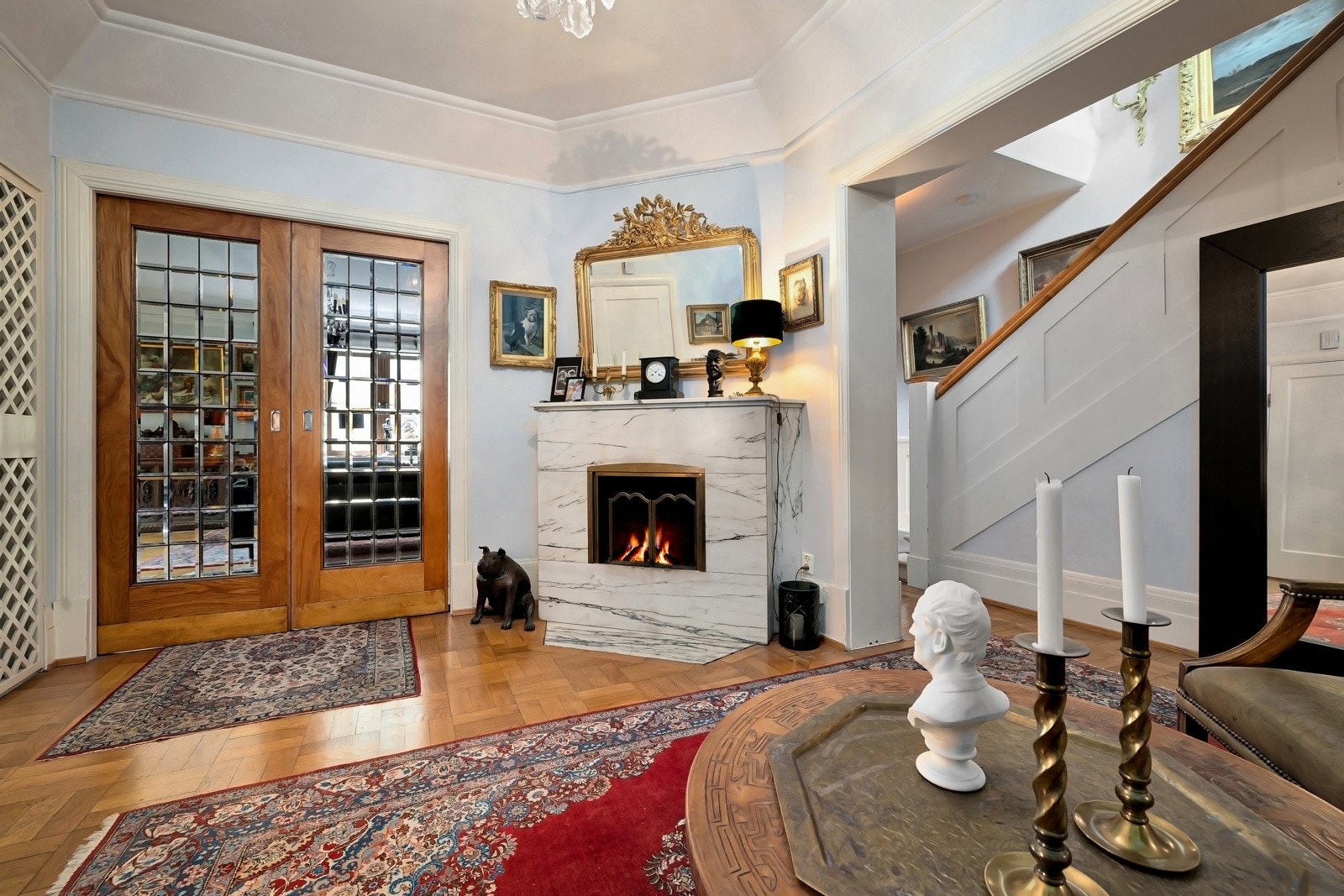 Hyggelig peisestue/hall Galleribilde