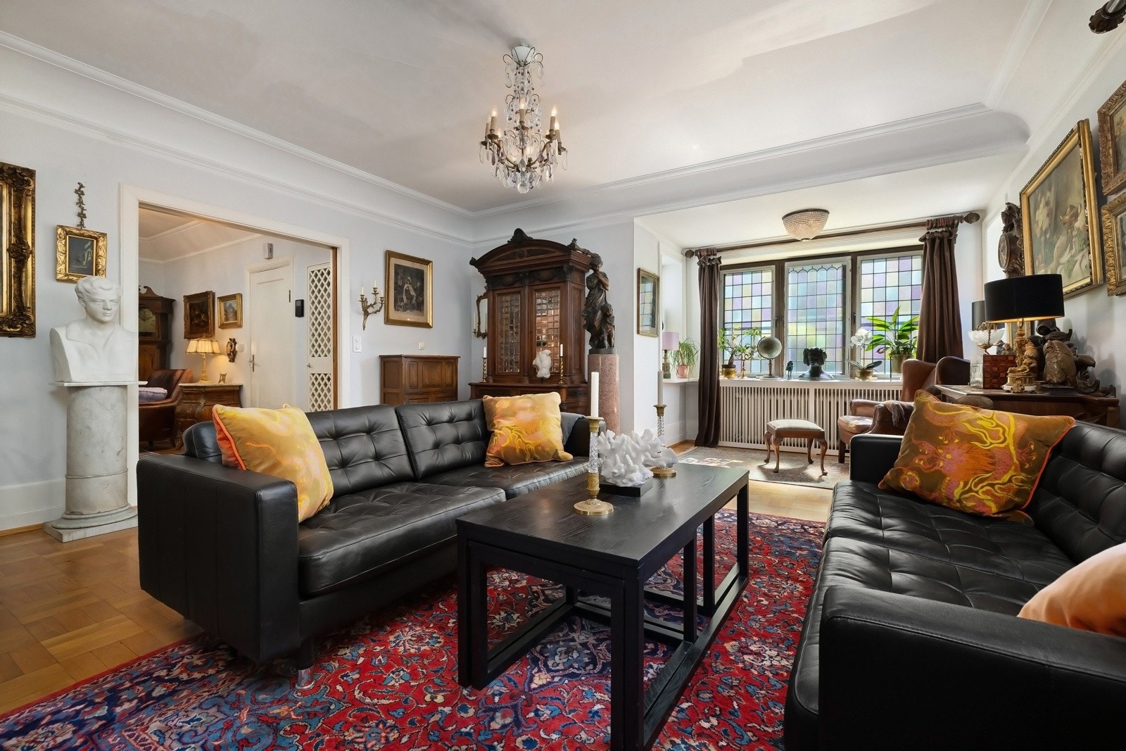 Tre stuer på rad Galleribilde