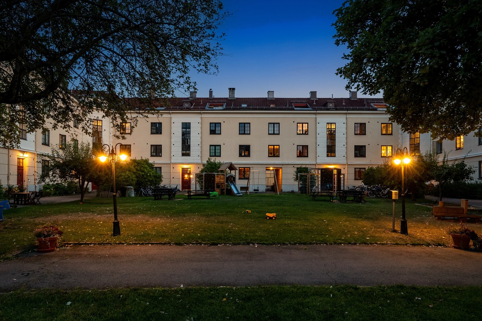 Borettslaget arrangerer også årlig egen hagefest hvor det nytes god mat og mikrobryggeriet serverer sitt eget øl. Galleribilde