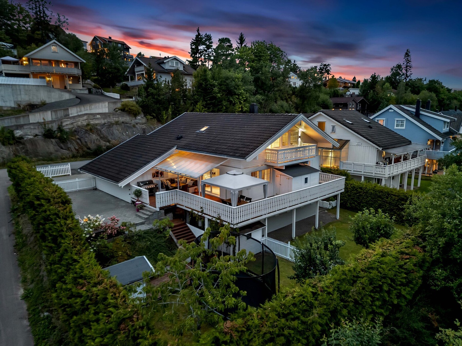 Ellen Celine Heireth v/ EIE eiendomsmegling har gleden av å presentere Østlifaret 48! Galleribilde