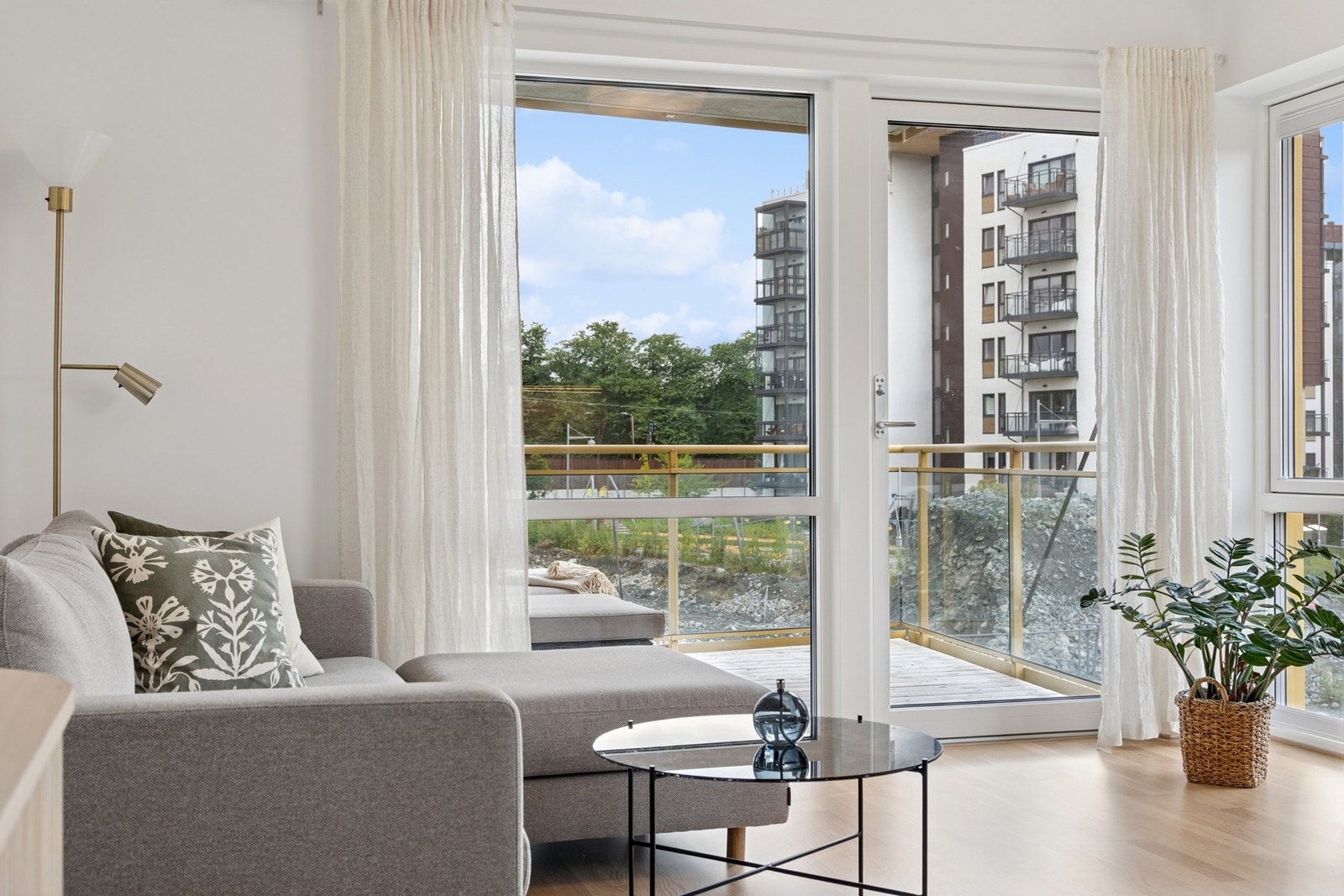 Fra stuen har man utgang til en romslig balkong på 8,5 kvm. Galleribilde