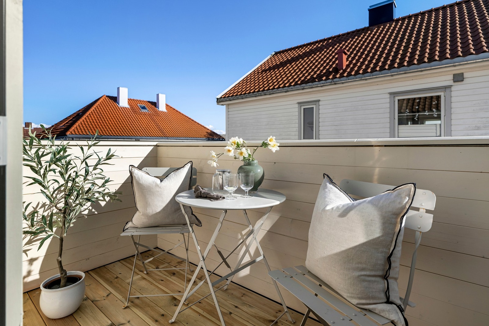 Balkong mot sør. Galleribilde