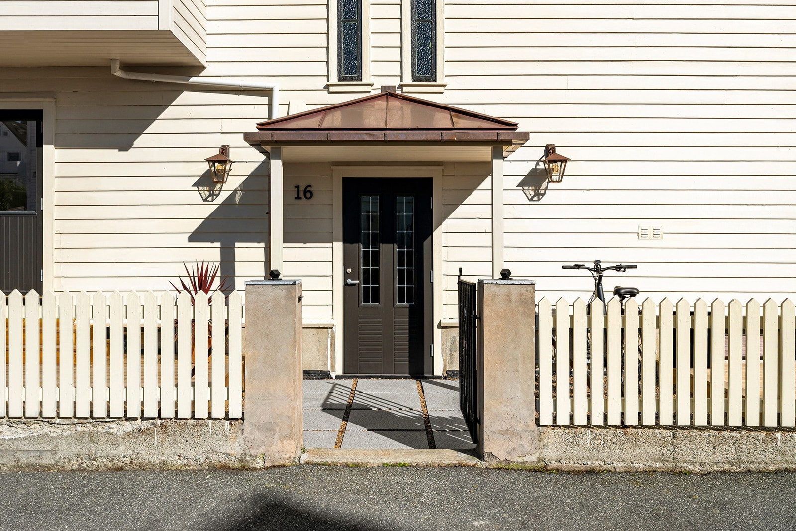 Inngangsparti. Galleribilde