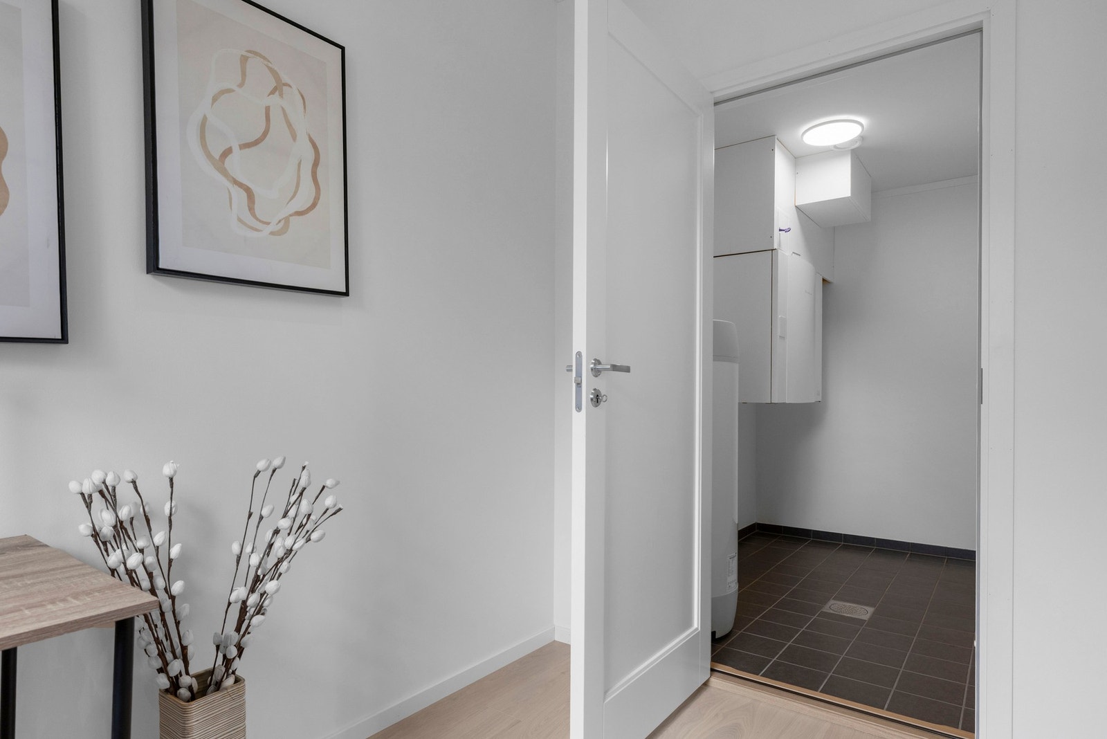 Soverom 5 - med teknisk rom tilknyttet, med mulighet for ytterligere lagringsplass Galleribilde