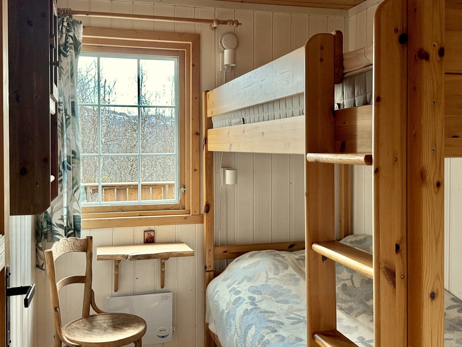 Det er i dag totalt 6 soveplasser i hytta. Galleribilde