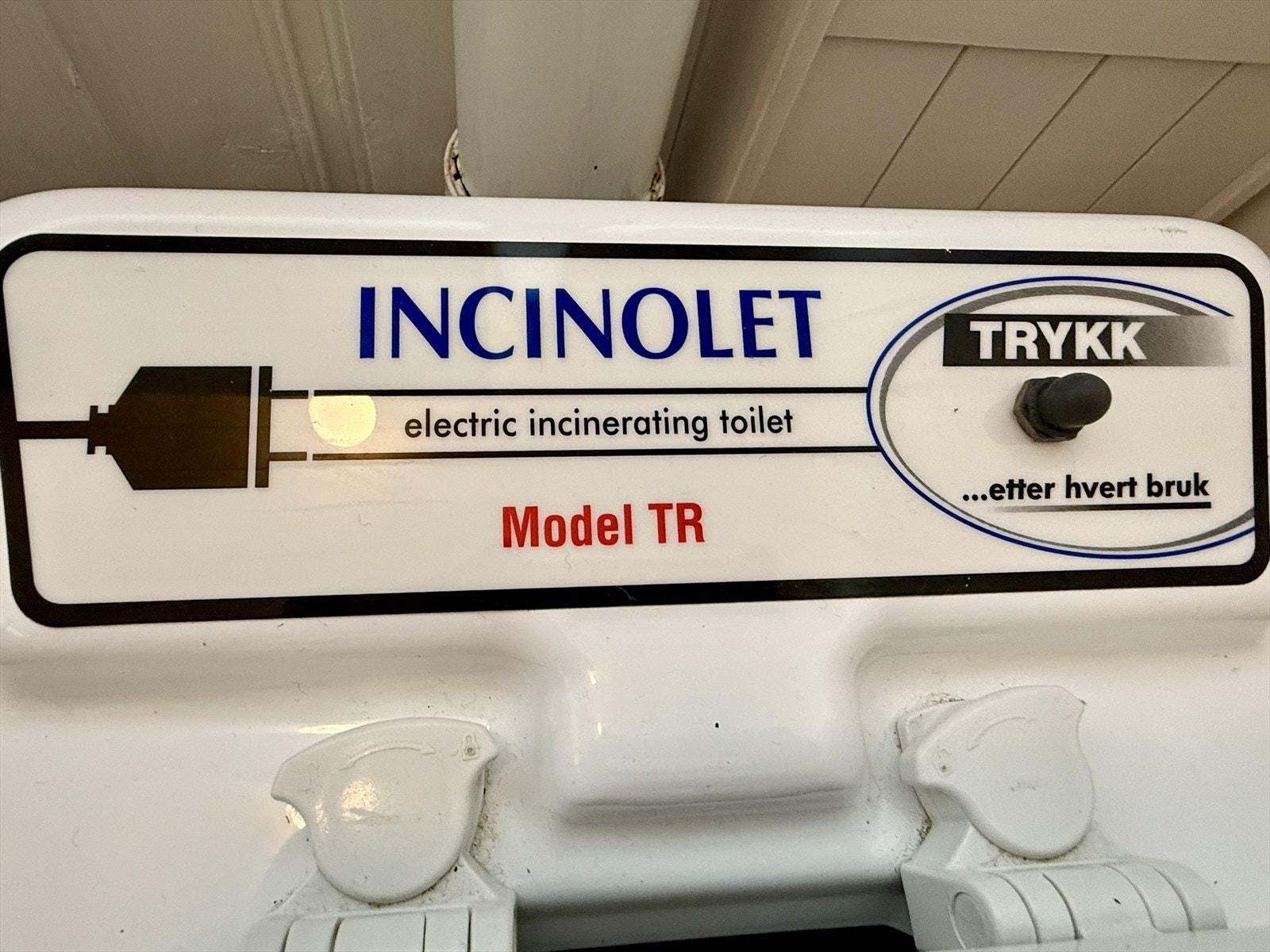 Forbrenningstoalett. Galleribilde