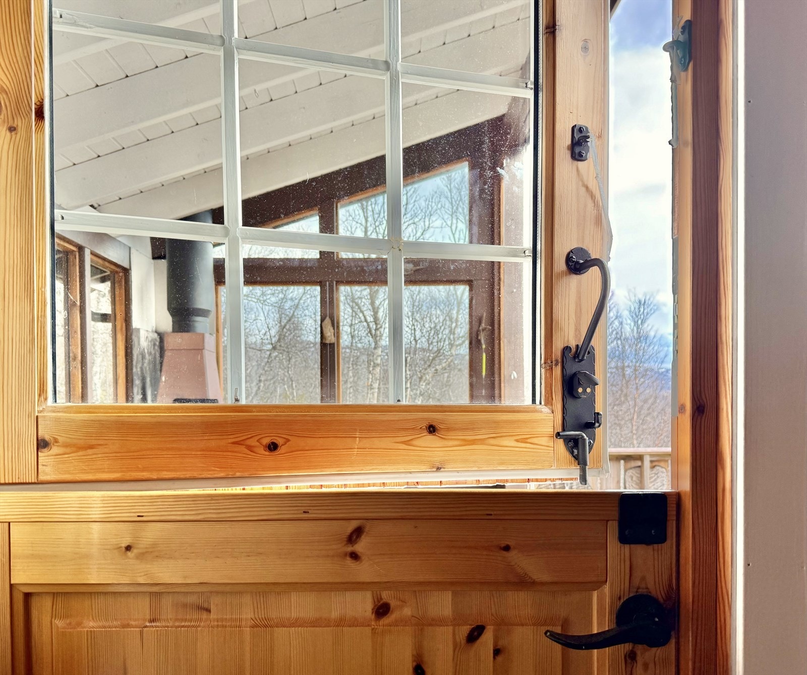 Dør mellom soverom og veranda. Galleribilde