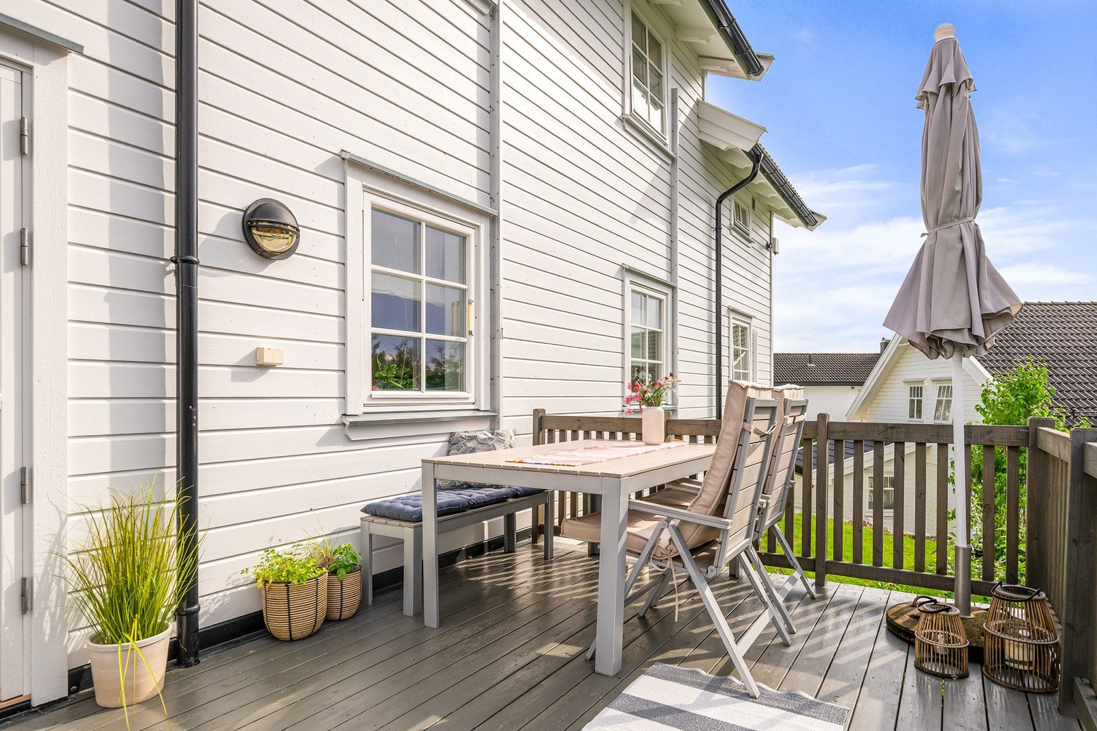 Uteplass Galleribilde