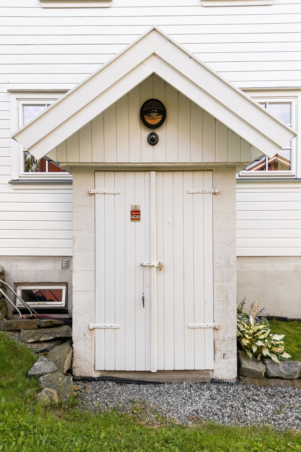 Nedgang til kjeller med lagring Galleribilde