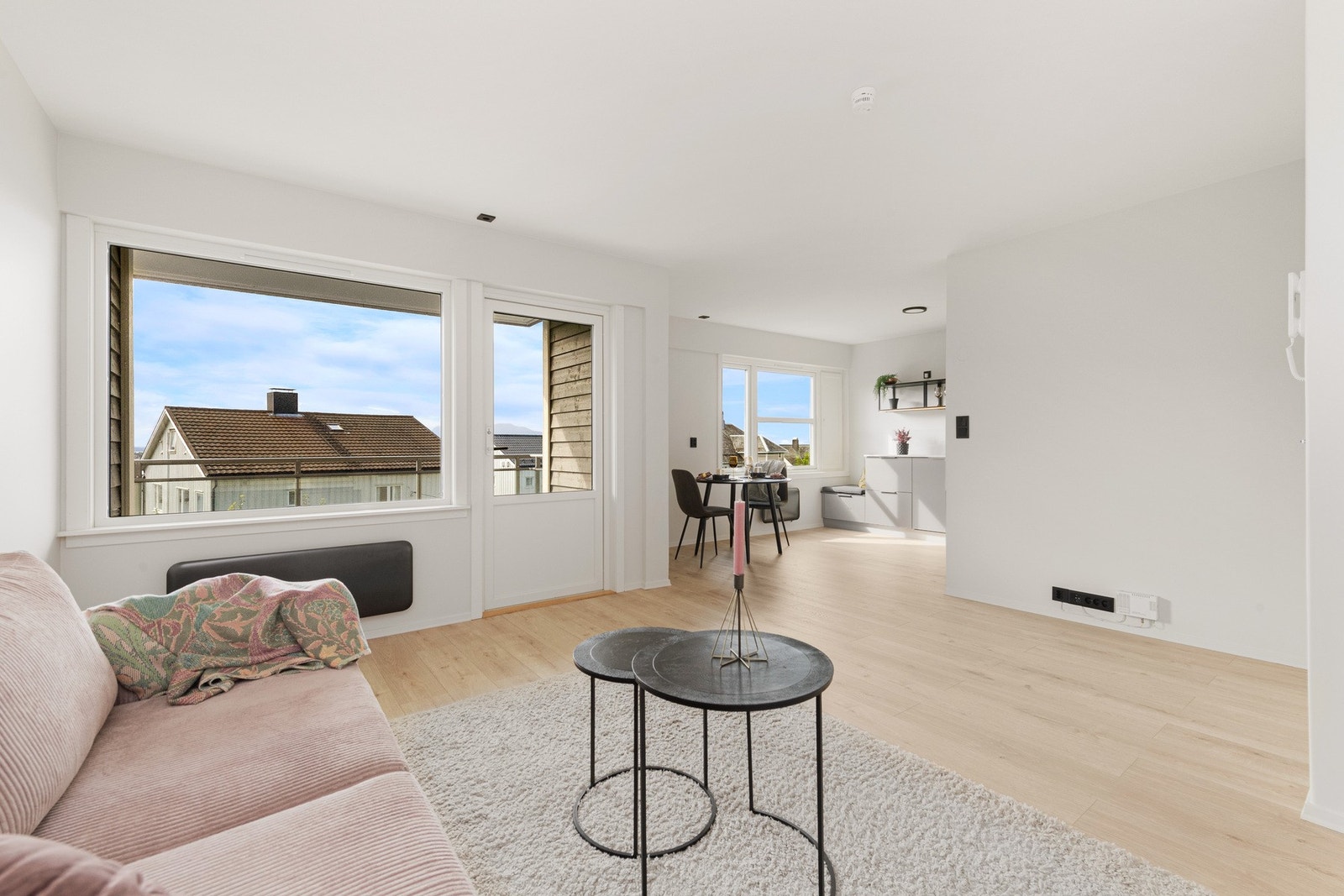 Store deler av leiligheten er pusset opp i 2025. Galleribilde