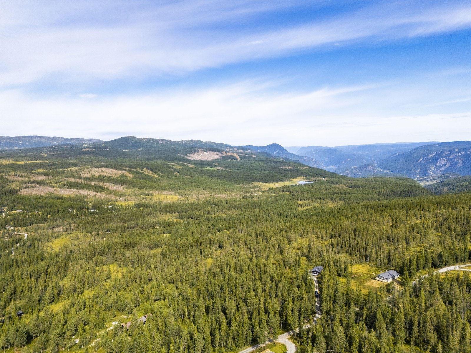 En sjarmerende og tilgjengelig fritidsbolig - midt i naturen. Galleribilde