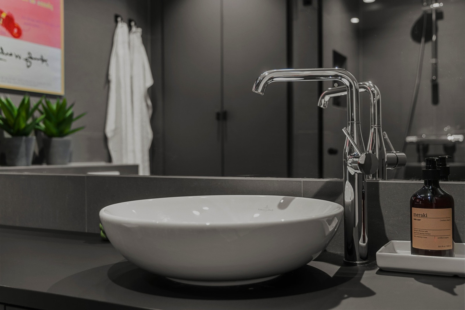 Villeroy & Boch innredning og Grohe armaturer. Galleribilde