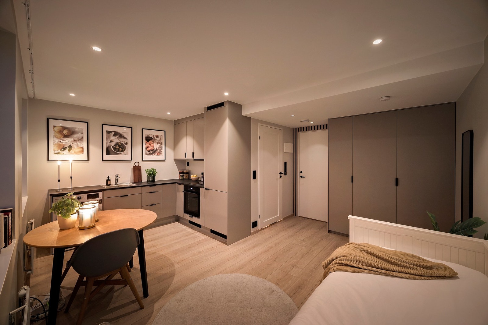 Kveldsbilde fra hybelen. Galleribilde