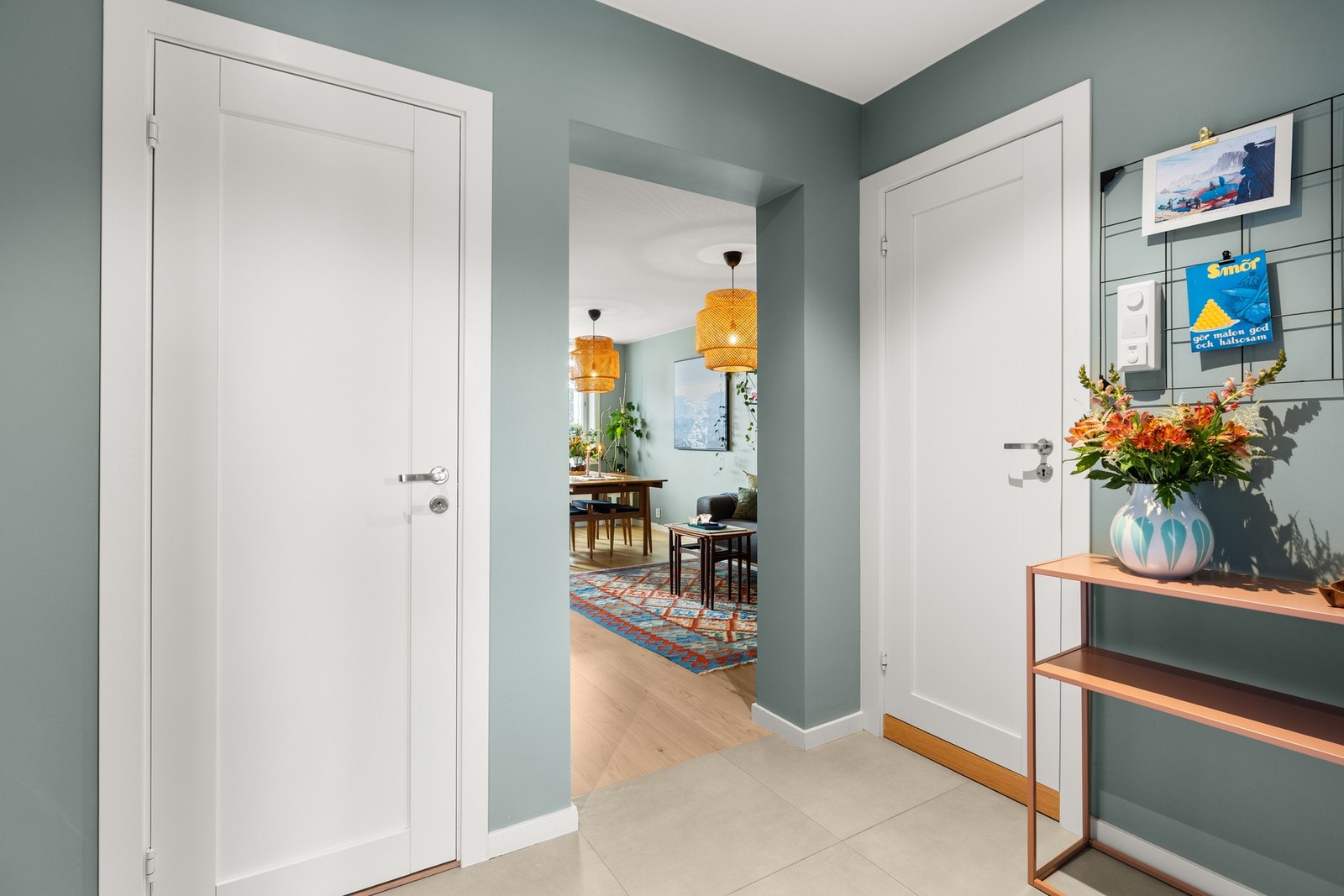 Flislagt entré med varmekabler. Galleribilde