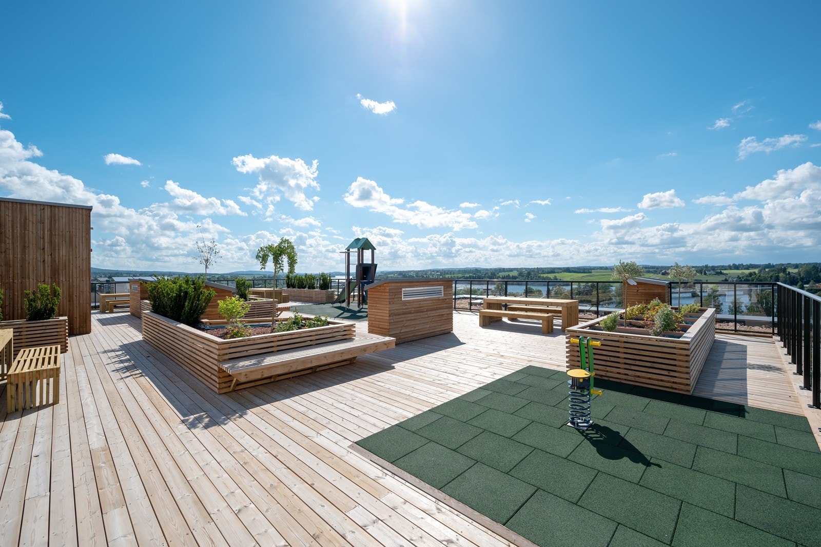 Det er tilgang på en stor og flott, felles takterrasse. Galleribilde