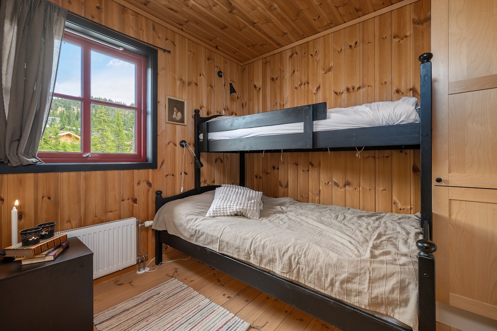 Soverom 3 innredet med familiekøye. Galleribilde