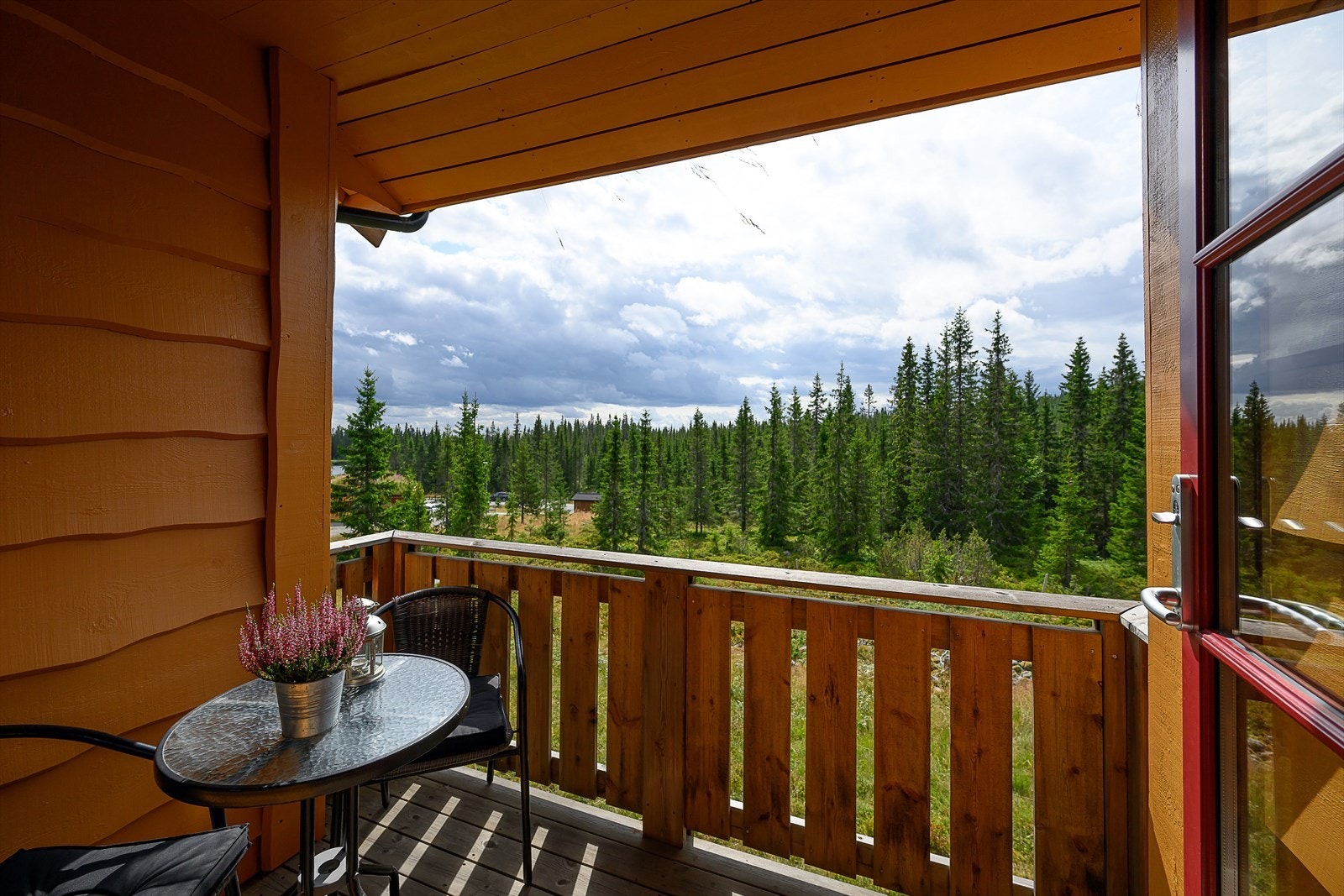 Flott utsikt fra balkongen i 2. etasje. Galleribilde