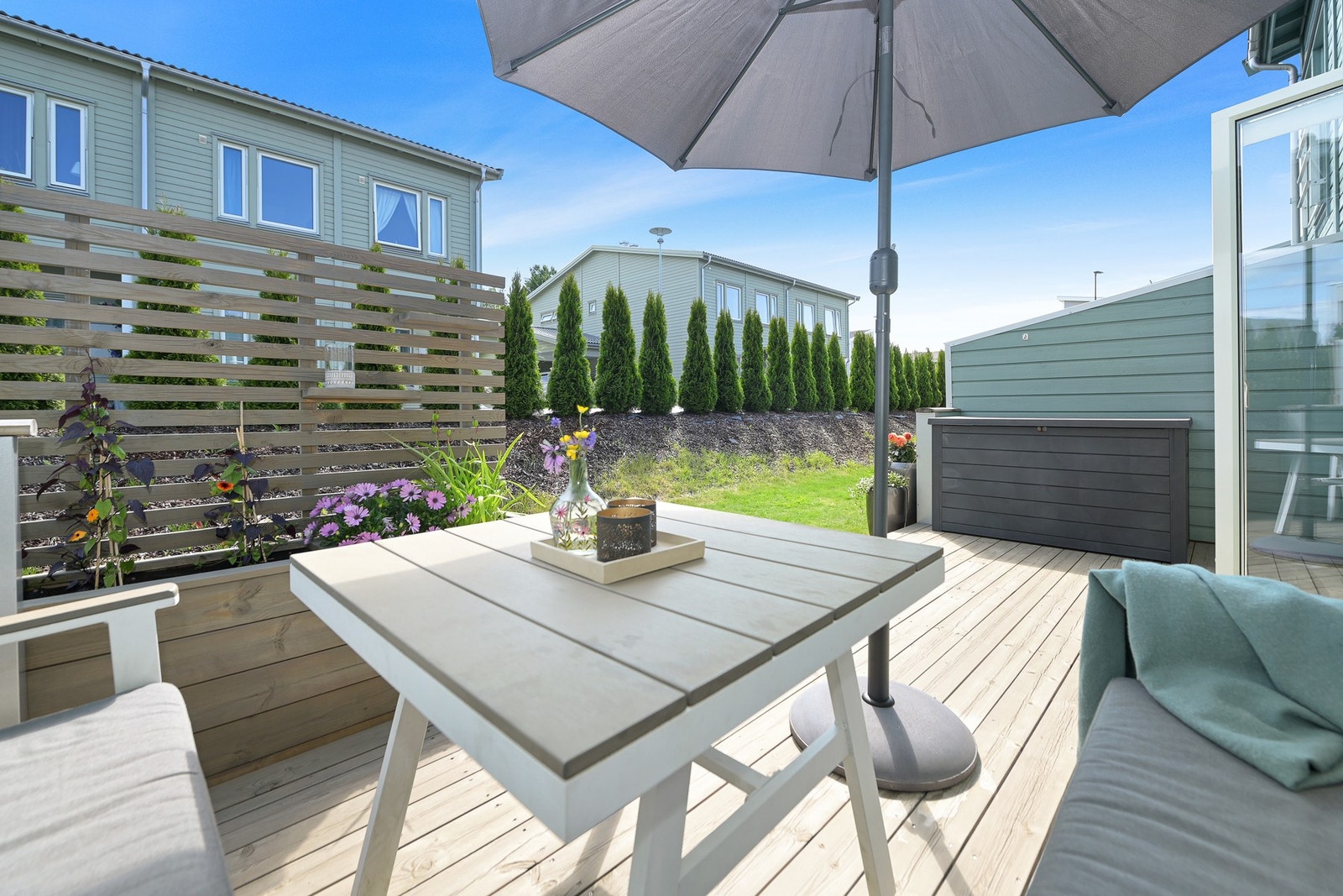 Fin uteplass i rolig omgivelser Galleribilde