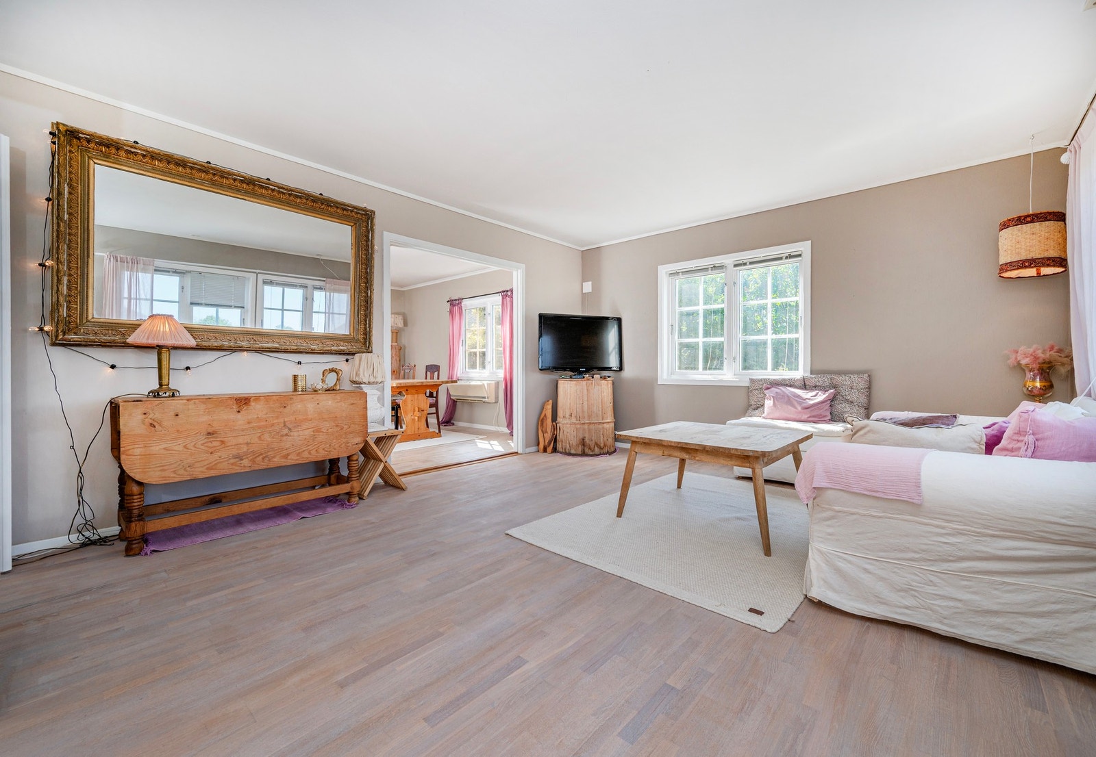 Romslig stue Galleribilde