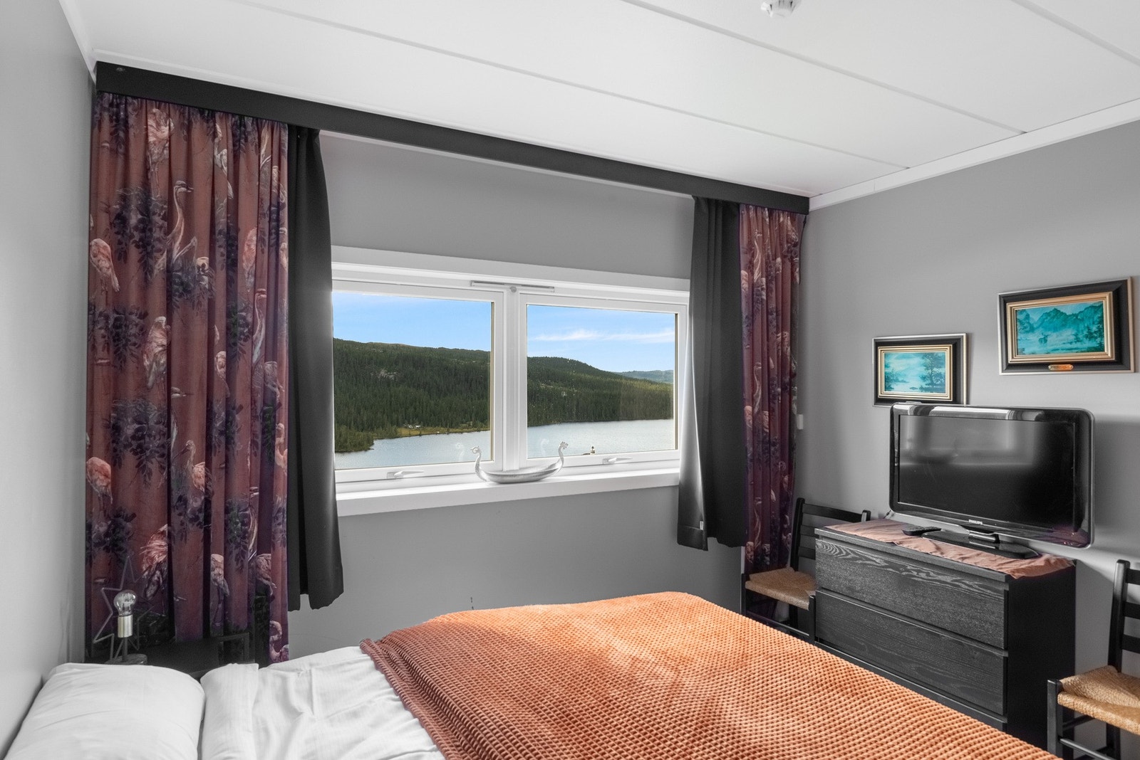 Nydelig utsikt ut over Synnfjellet. Galleribilde