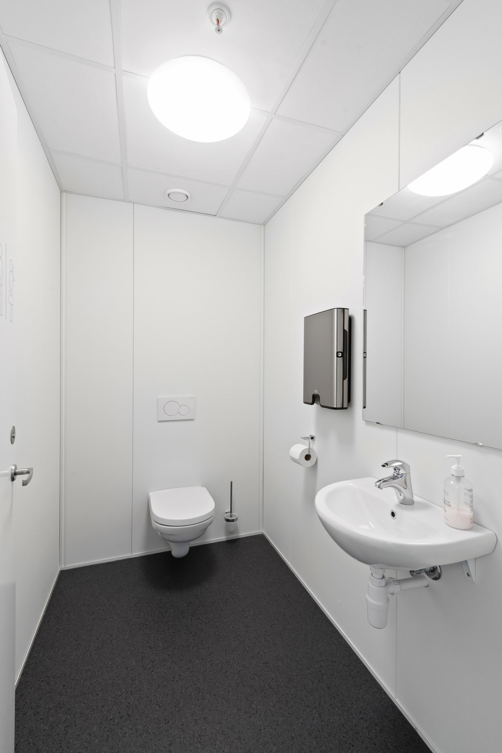 Rom M Toalett 3 Galleribilde